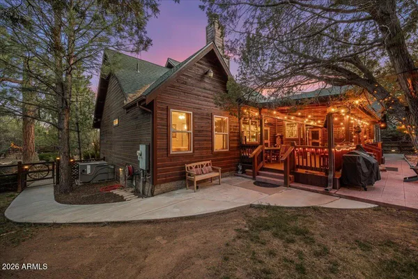 $760,000 | 2952 Country View Lane, Overgaard, AZ 85933