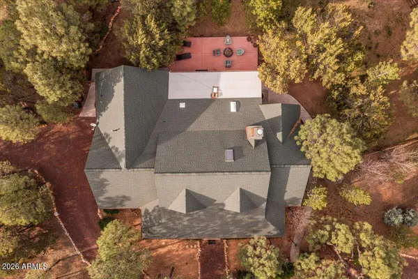 $760,000 | 2952 Country View Lane, Overgaard, AZ 85933