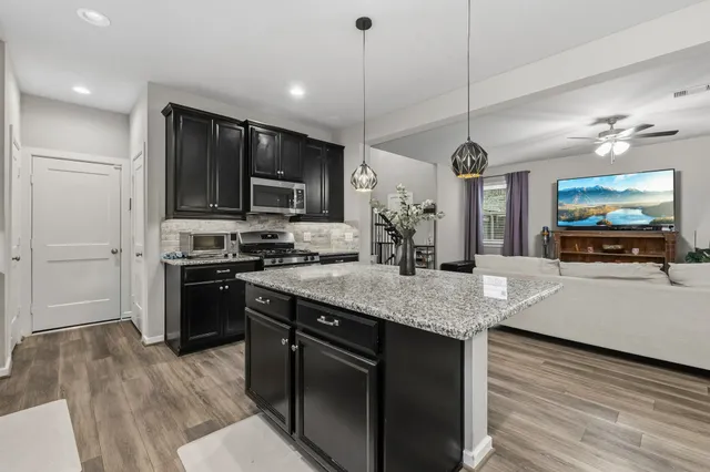 $2,500 | 16323 Apache Woods Way, Humble, TX 77346