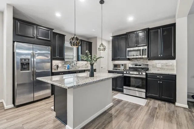 $2,500 | 16323 Apache Woods Way, Humble, TX 77346