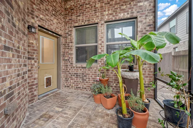 $2,500 | 16323 Apache Woods Way, Humble, TX 77346