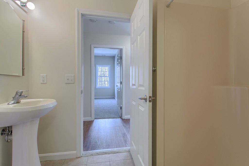 34 Burnham Road, Unit 401 Methuen, MA 01844 - Photo 15 of 30 Gallery Image 15