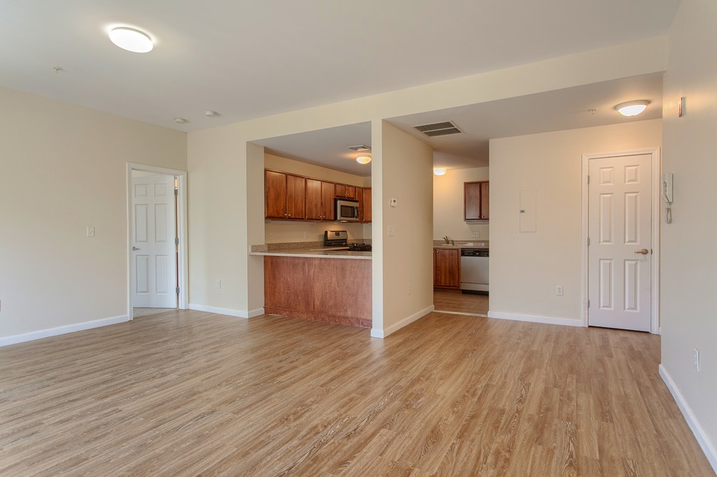 34 Burnham Road, Unit 401 Methuen, MA 01844 - Photo 9 of 30 Gallery Image 9