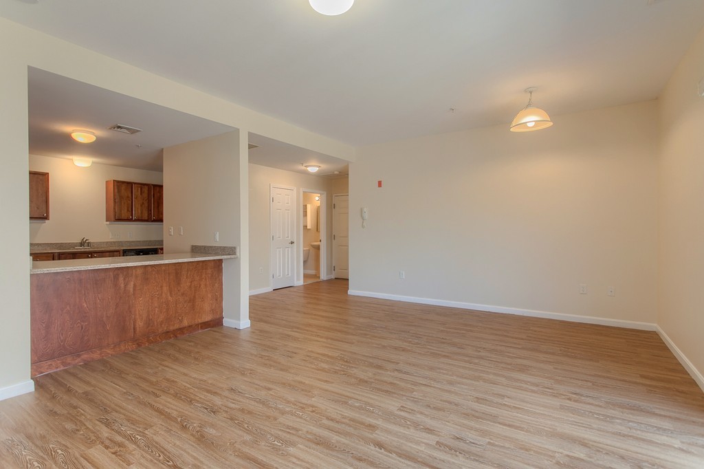 34 Burnham Road, Unit 401 Methuen, MA 01844 - Photo 10 of 30 Gallery Image 10