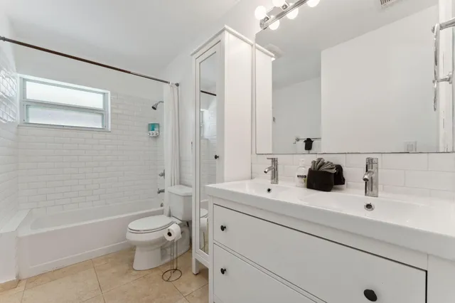 $689,000 | 254 Southwest 8th Street, Dania Beach, FL 33004