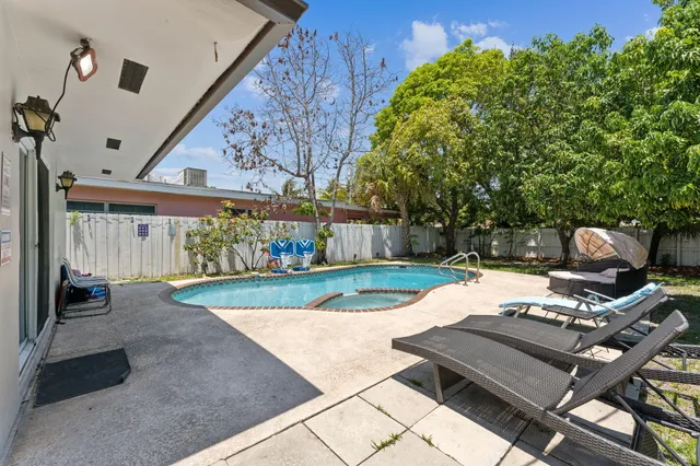 $689,000 | 254 Southwest 8th Street, Dania Beach, FL 33004