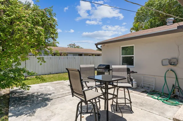 $689,000 | 254 Southwest 8th Street, Dania Beach, FL 33004