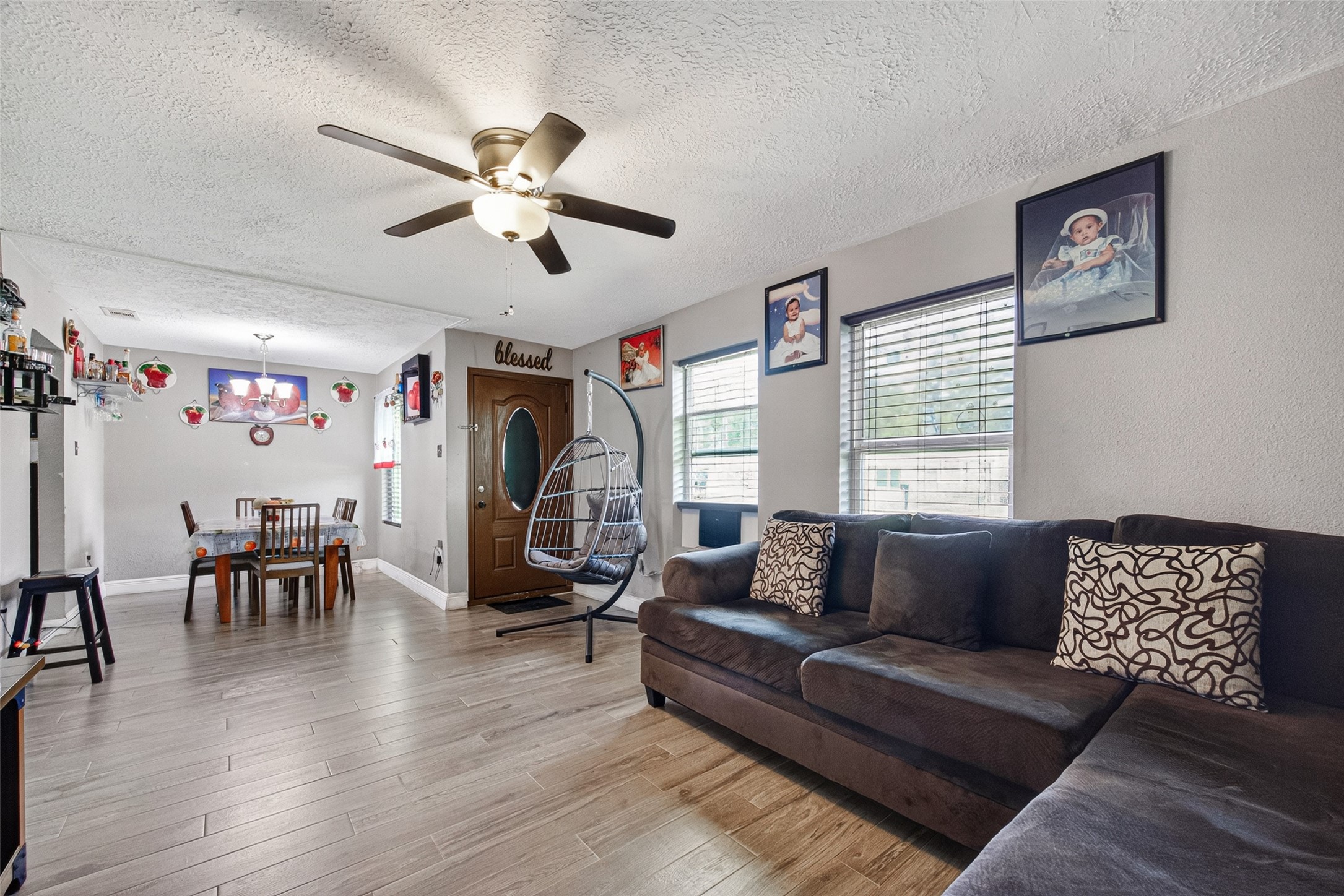 2402 Raymond Street Pasadena, TX 77506 - Photo 8 of 33