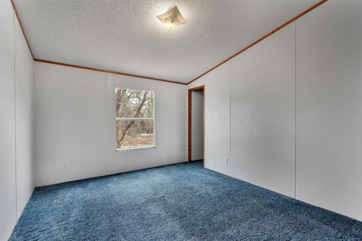 1100 County Road 474 Elgin, TX 78621 - Photo 28 of 40 a view of an empty room with window