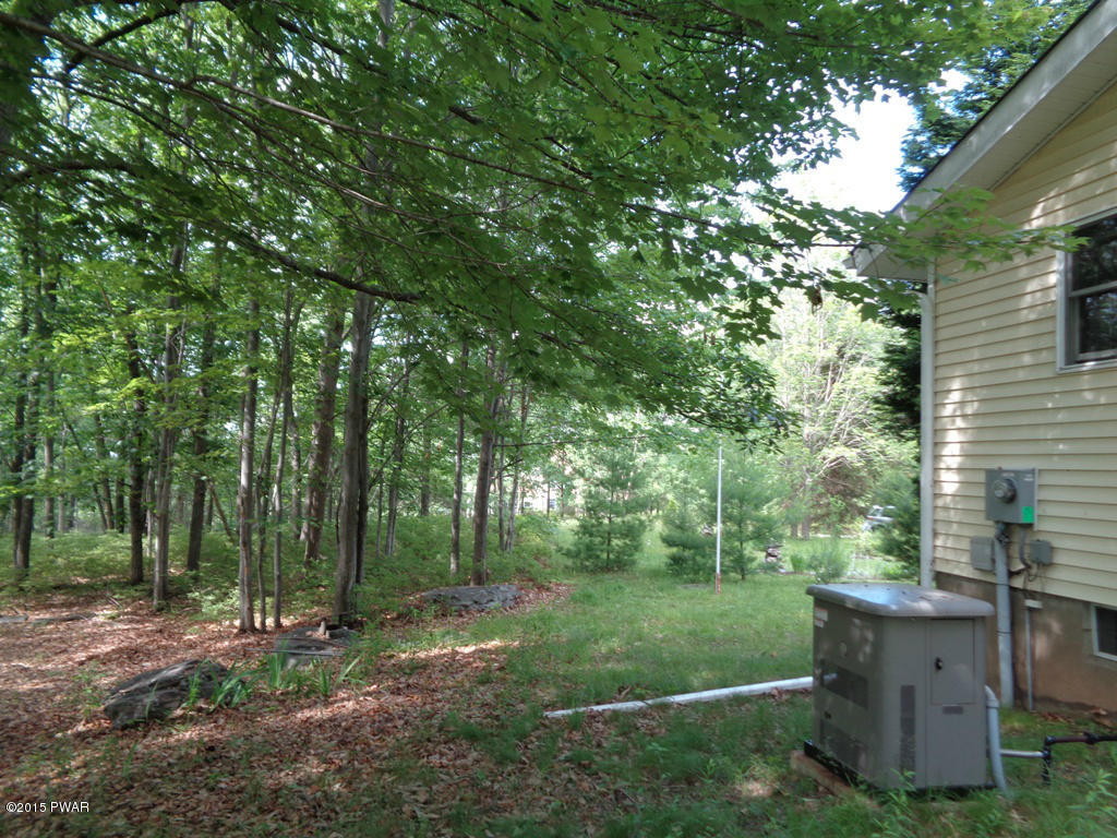 112 Mountain View Road Newfoundland, PA 18445 - Photo 17 of 35