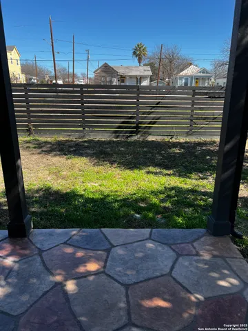 $2,250 | 202 Cactus Street, San Antonio, TX 78203