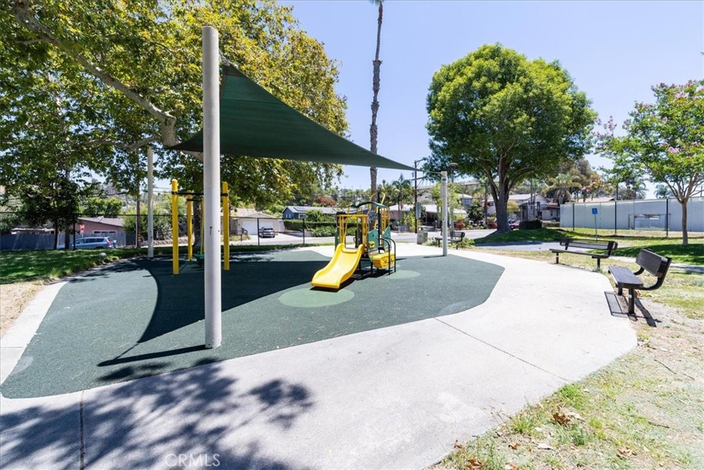 835 Raintree Place Vista, CA 92084 - Photo 40 of 42