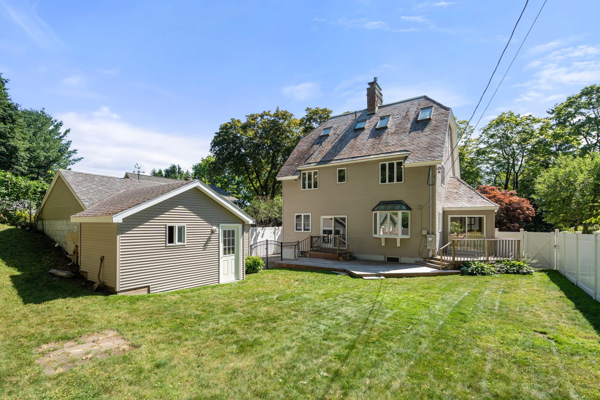 43 Laconia Road Worcester, MA 01609 - Photo 26 of 37 Gallery Image 26
