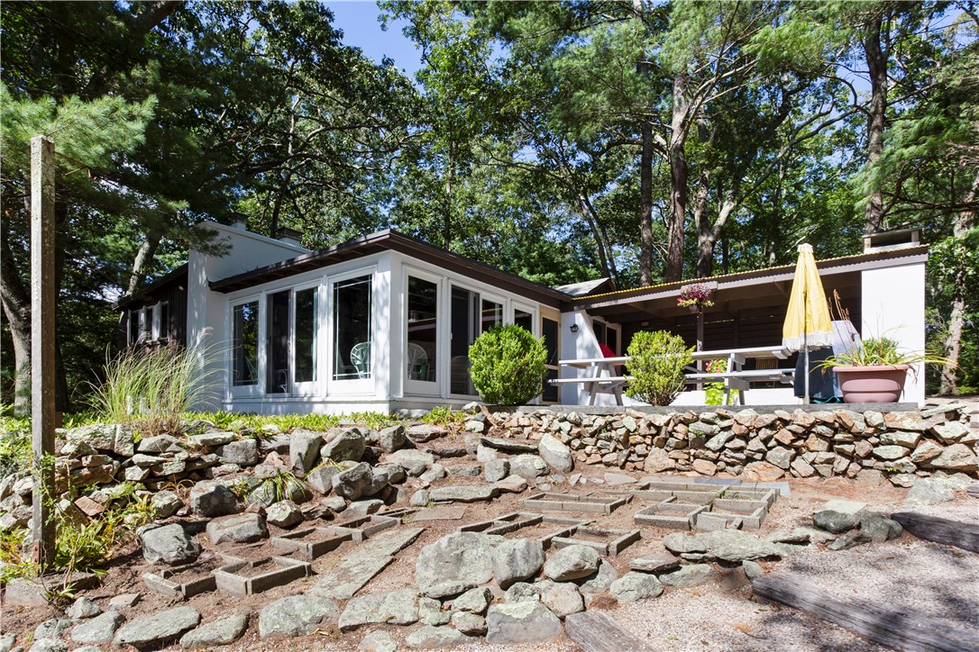 960 Gilbert Stuart Road North Kingstown, RI 02874 - Photo 8 of 37