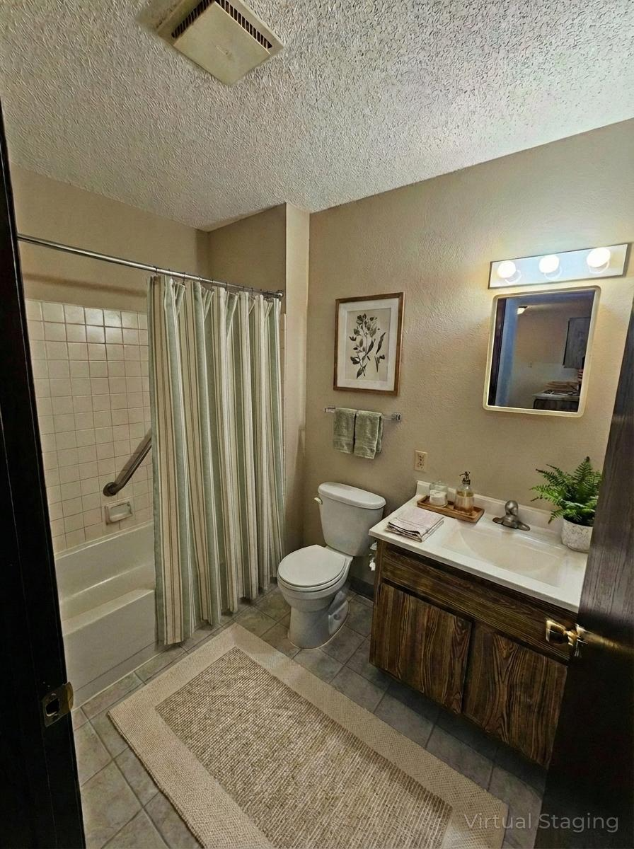 1757 4th Avenue, Unit 11 Windom, MN 56101 - Photo 8 of 10