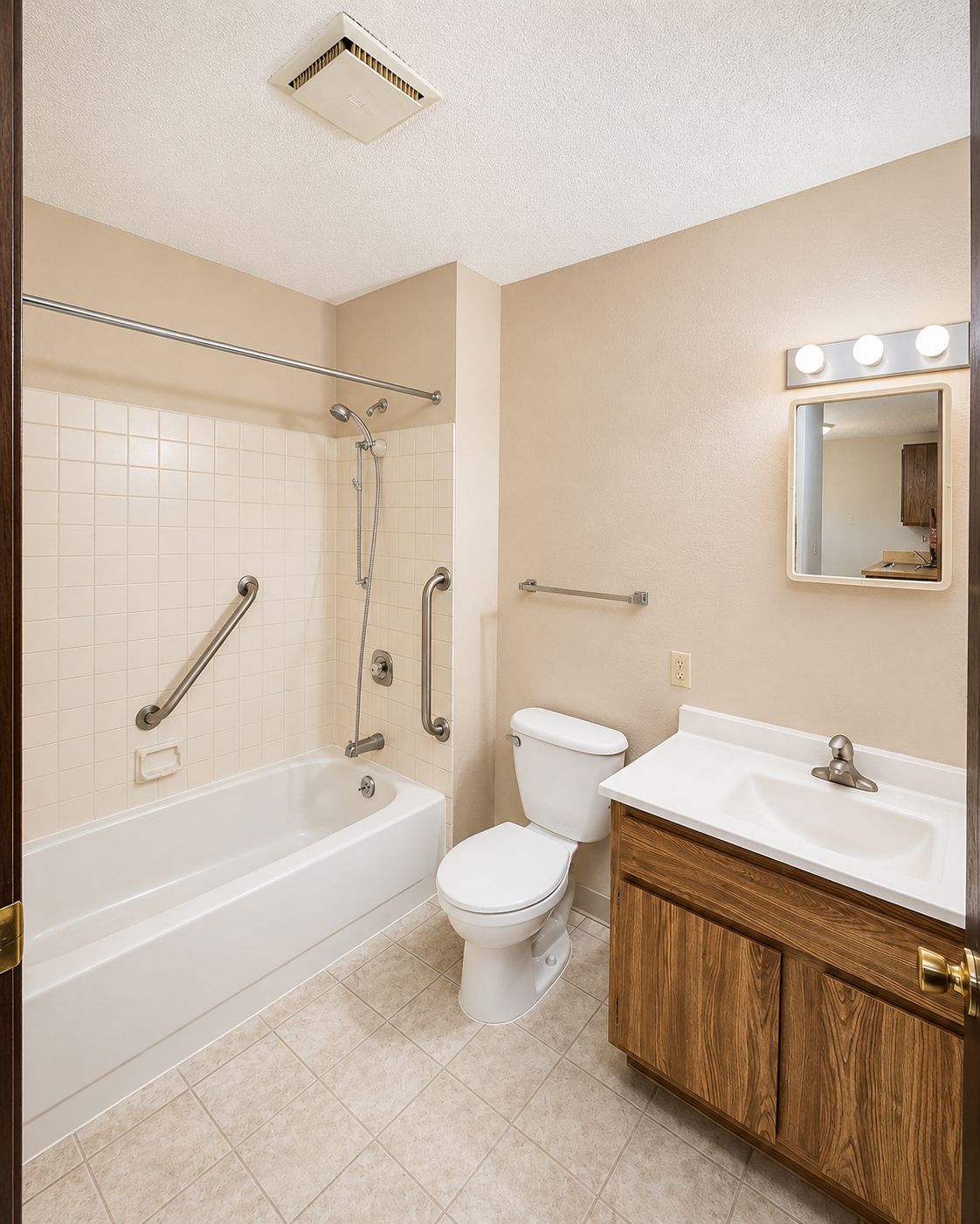 1757 4th Avenue, Unit 11 Windom, MN 56101 - Photo 9 of 11