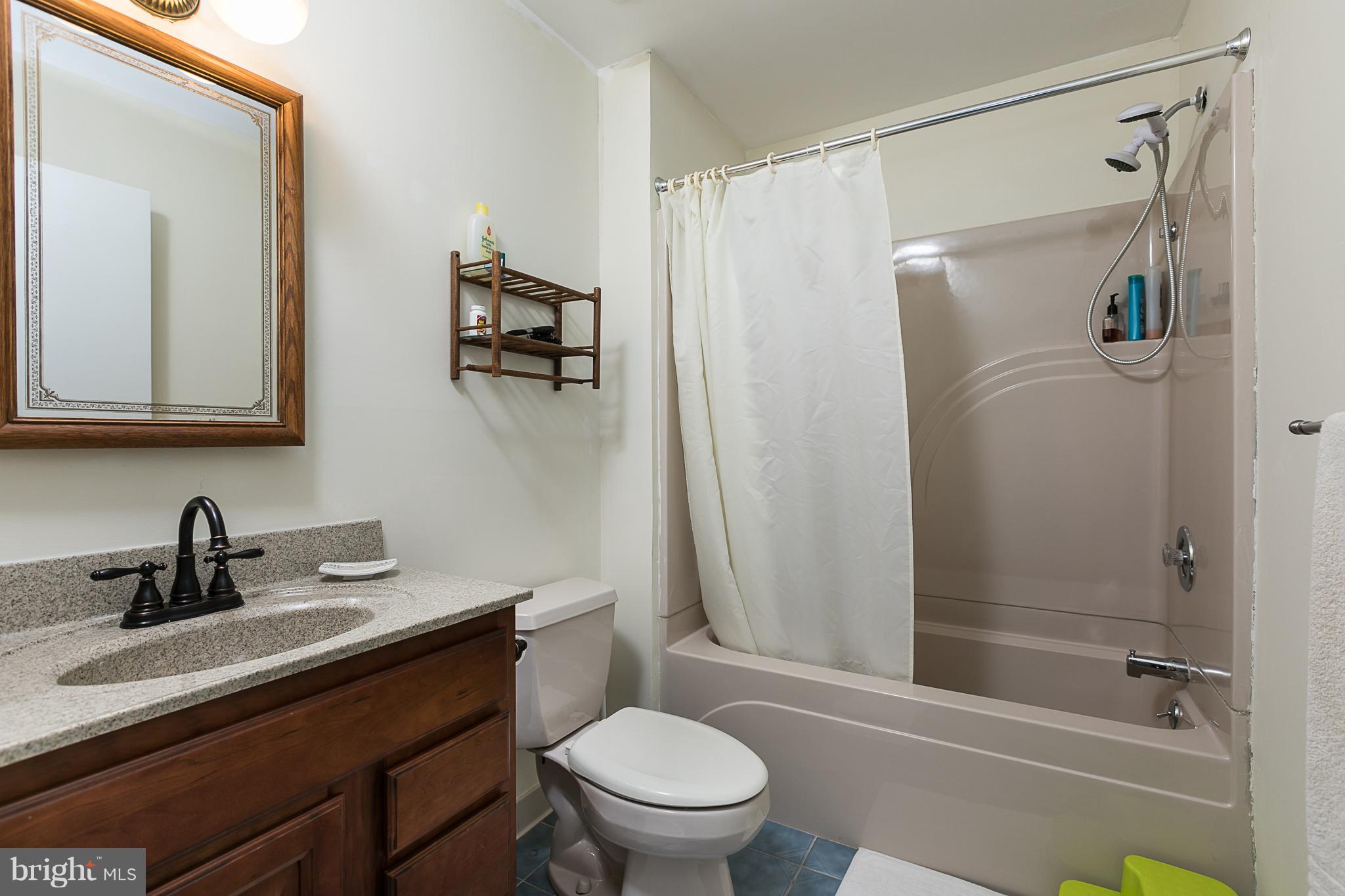 2121 Woodview Road Finksburg, MD 21048 - Photo 17 of 30 Bath