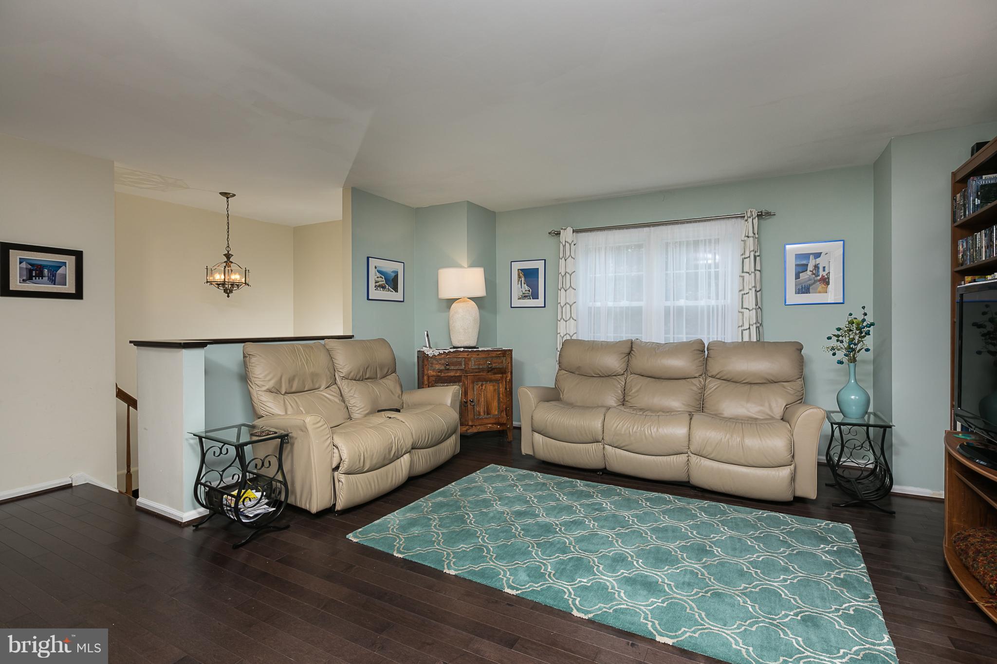 2121 Woodview Road Finksburg, MD 21048 - Photo 3 of 30 Living Room