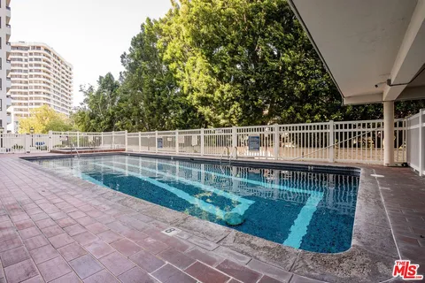 $700,000 | 10535 Wilshire Boulevard, Unit 701, Los Angeles, CA 90024