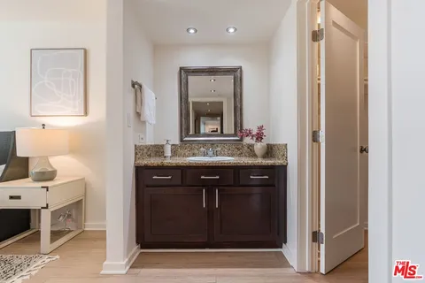 $700,000 | 10535 Wilshire Boulevard, Unit 701, Los Angeles, CA 90024