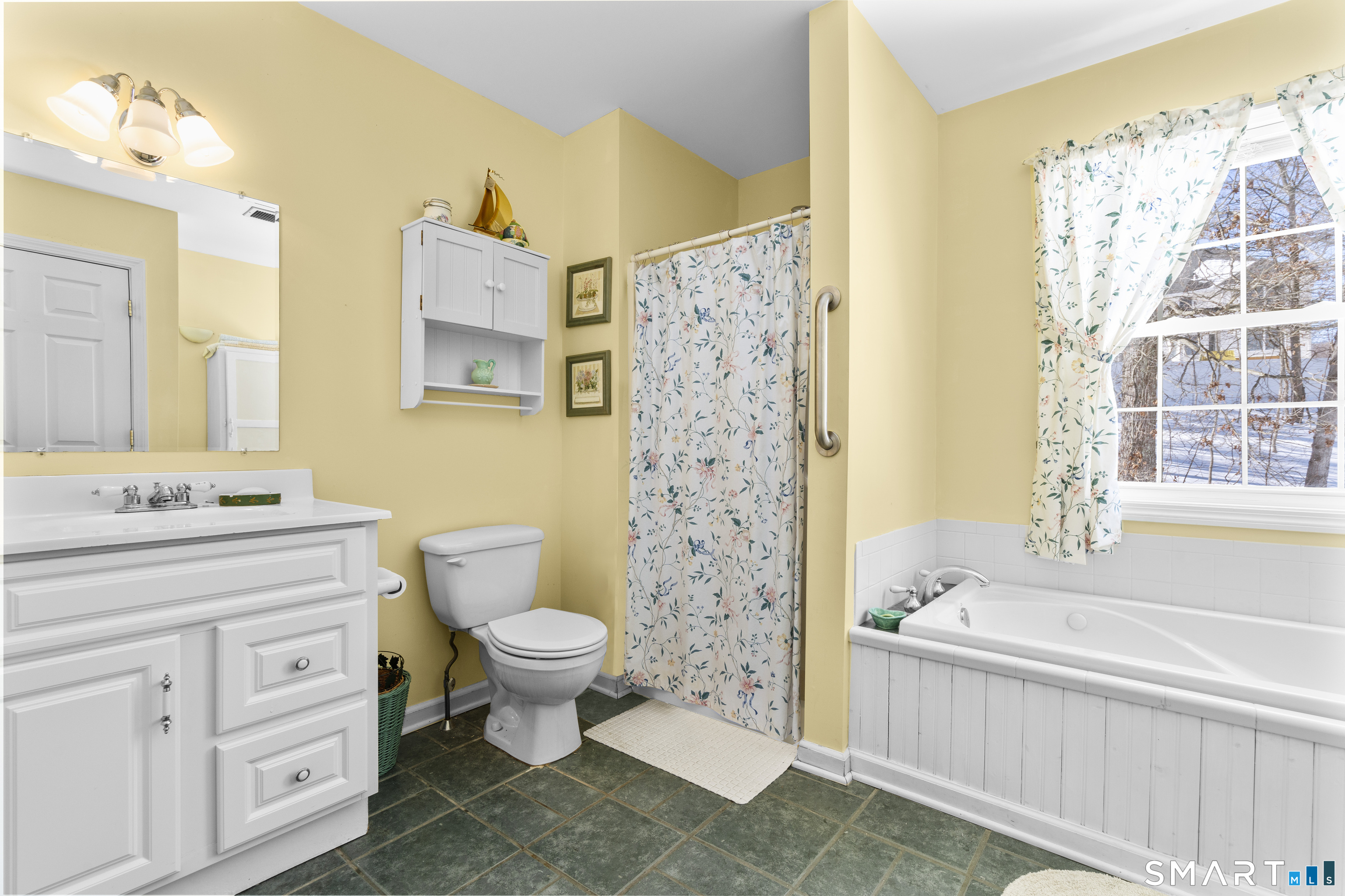 58 Kenmore Avenue Waterbury, CT 06708 - Photo 18 of 29