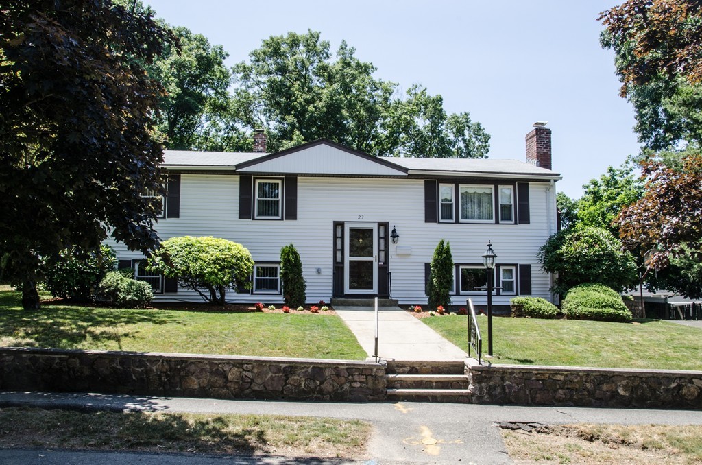 23 Worcester Road Peabody, MA 01960 - Photo 1 of 28 Gallery Image 1