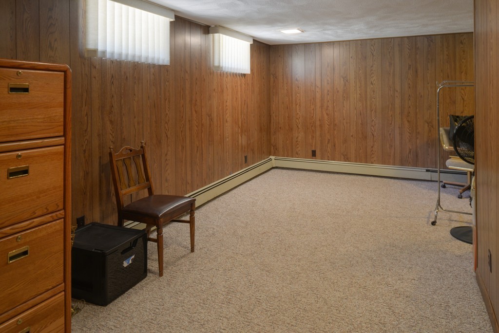 23 Worcester Road Peabody, MA 01960 - Photo 22 of 28 Gallery Image 22