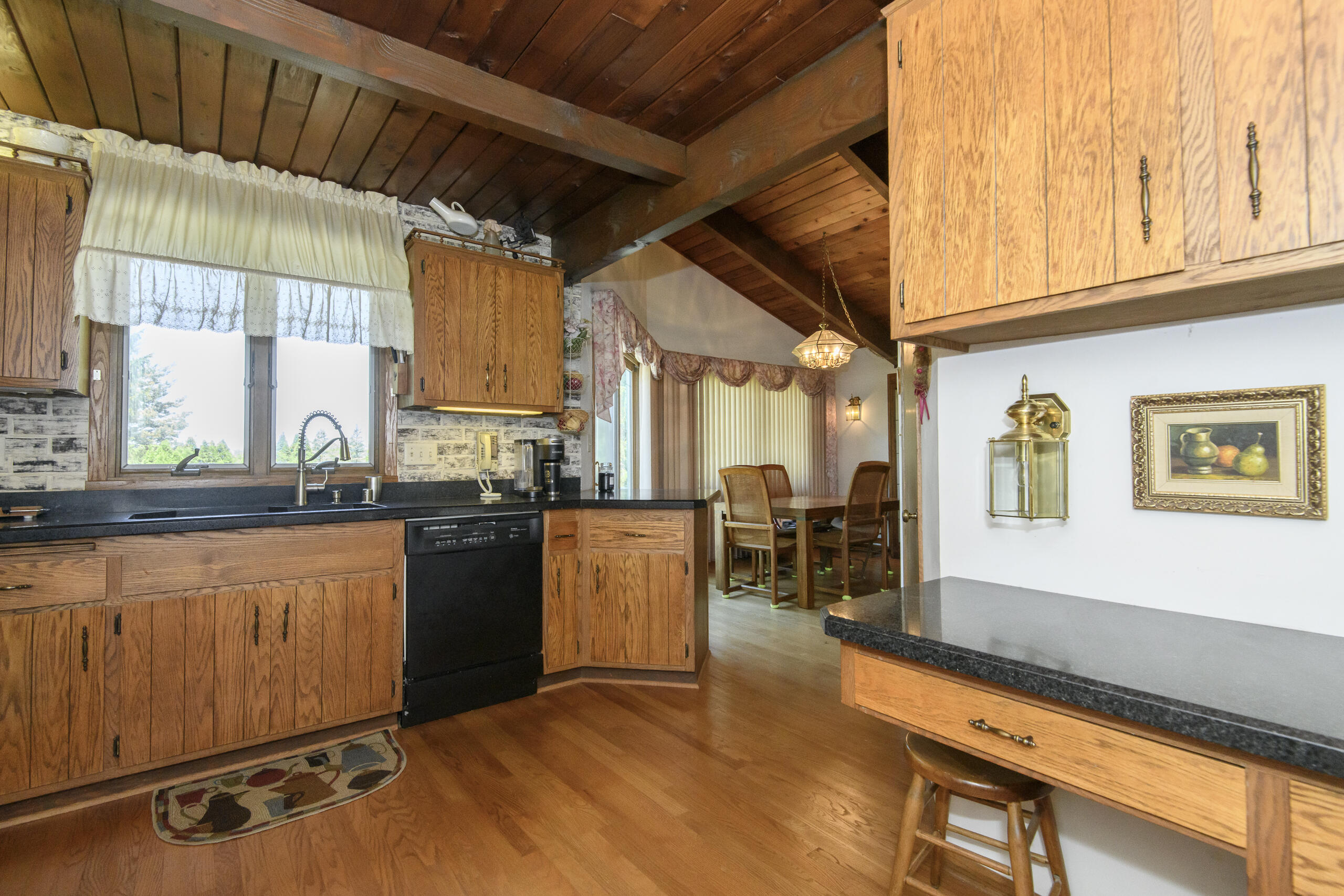 S78W31428 Sugden Road Mukwonago, WI 53149 - Photo 11 of 42 Kitchen