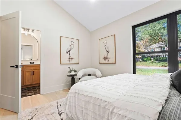 $1,345,000 | 2019 West 81st Terrace, Leawood, KS 66206
