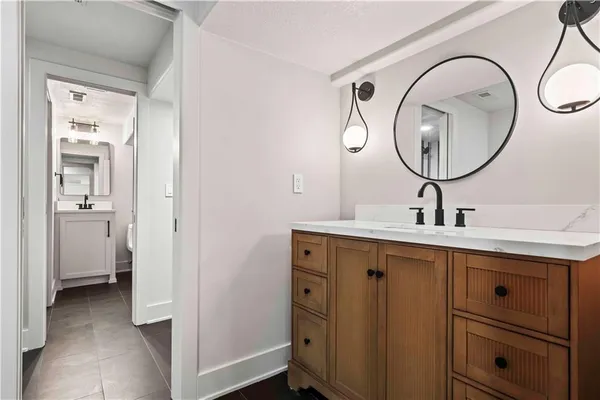 $1,345,000 | 2019 West 81st Terrace, Leawood, KS 66206