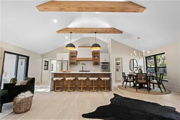 $1,345,000 | 2019 West 81st Terrace, Leawood, KS 66206