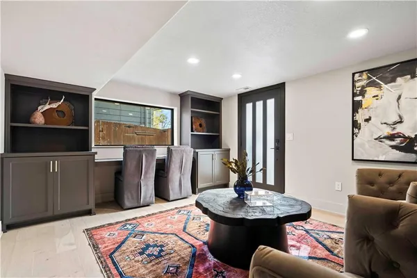 $1,345,000 | 2019 West 81st Terrace, Leawood, KS 66206