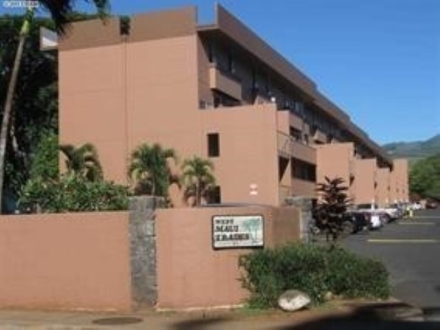 3676 Lower Honoapiilani Road, Unit E304 Lahaina, HI 96761 - Photo 2 of 3 a view of building along with street