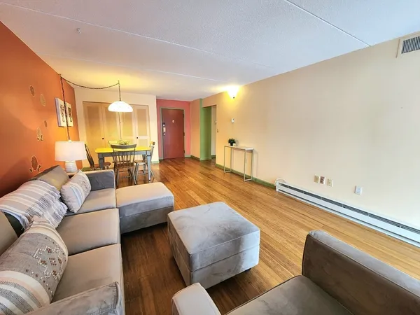 $400,000 | 51 Melrose Street, Unit 1A, Melrose, MA 02176