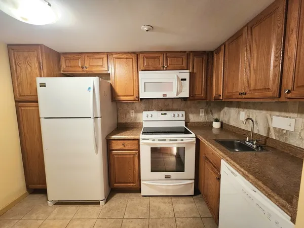$400,000 | 51 Melrose Street, Unit 1A, Melrose, MA 02176