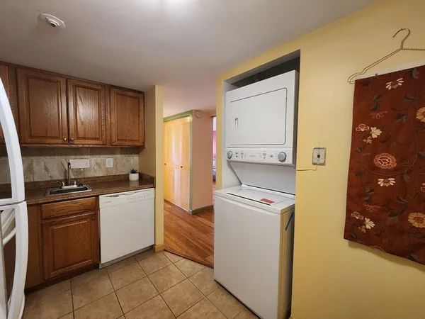 $400,000 | 51 Melrose Street, Unit 1A, Melrose, MA 02176