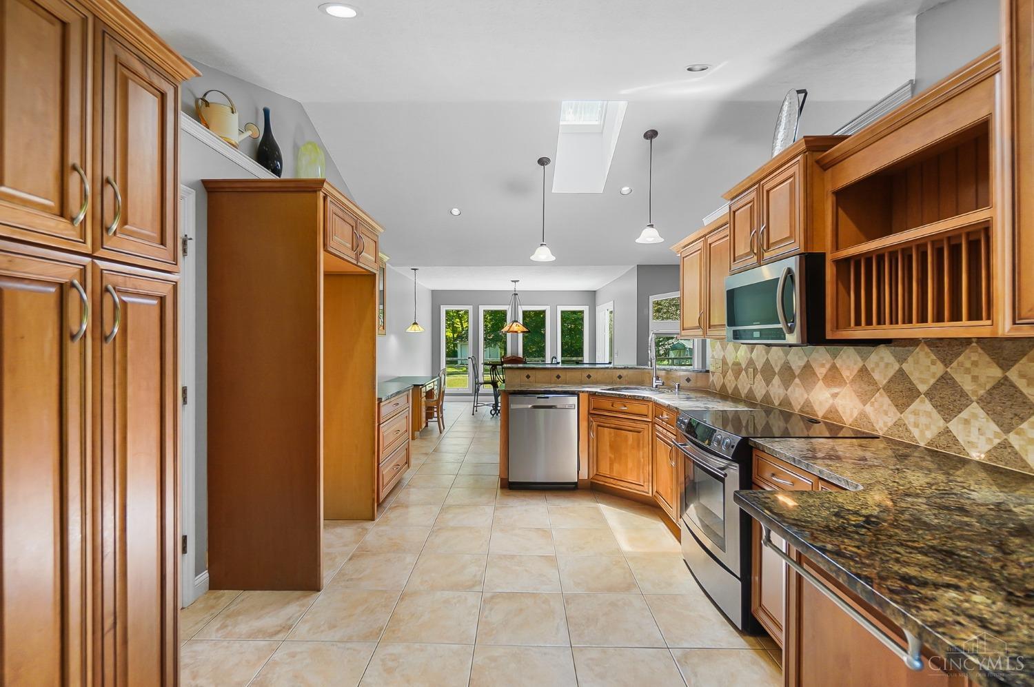 6667 Middleboro Road Blanchester, OH 45107 - Photo 15 of 28 Gallery Image 15