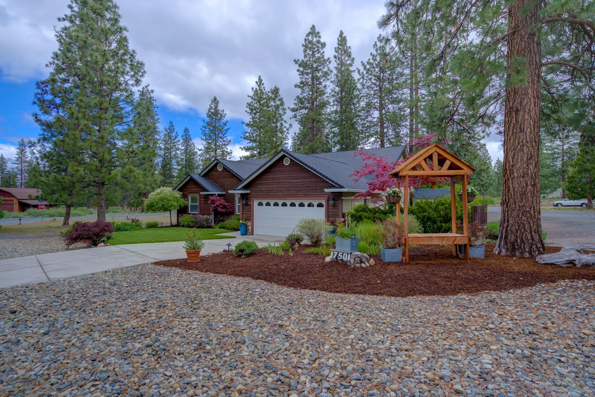 17501 Grizzly Den Road Weed, CA 96094 - Photo 41 of 50 Gallery Image 41