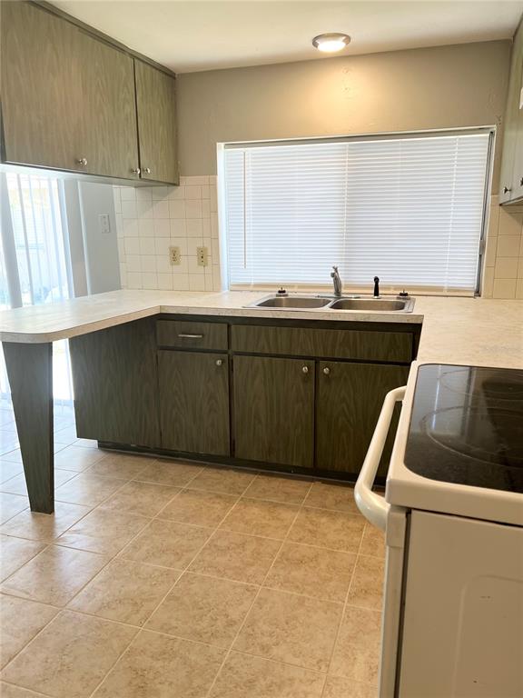 5825 Elm Street New Port Richey, FL 34652 - Photo 2 of 16