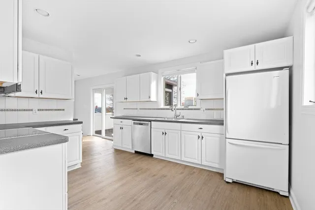 $3,400 | 31 Fenwick Street, Unit 2, Somerville, MA 02145