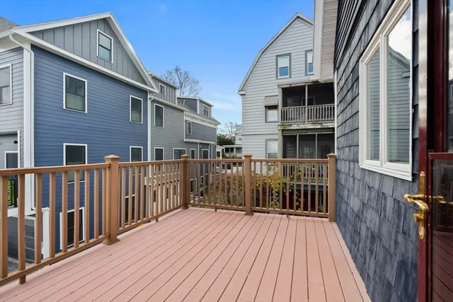 $3,400 | 31 Fenwick Street, Unit 2, Somerville, MA 02145