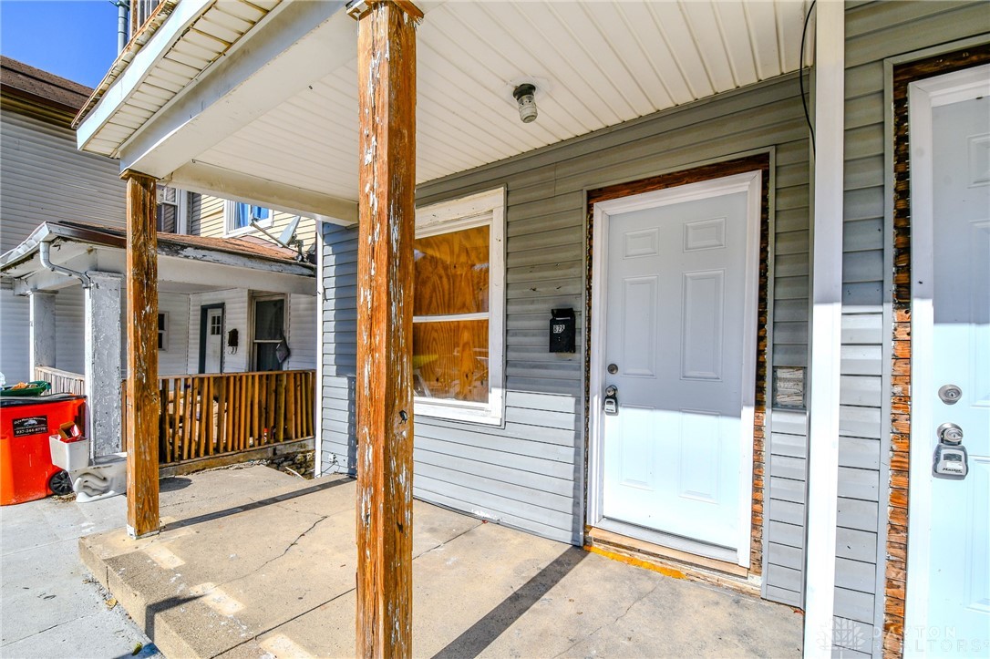828 East Main Street Springfield, OH 45503 - Photo 5 of 46