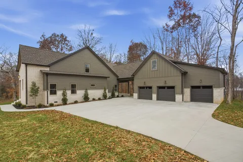 $1,150,000 | 2957 Pace Road, Clarksville, TN 37043