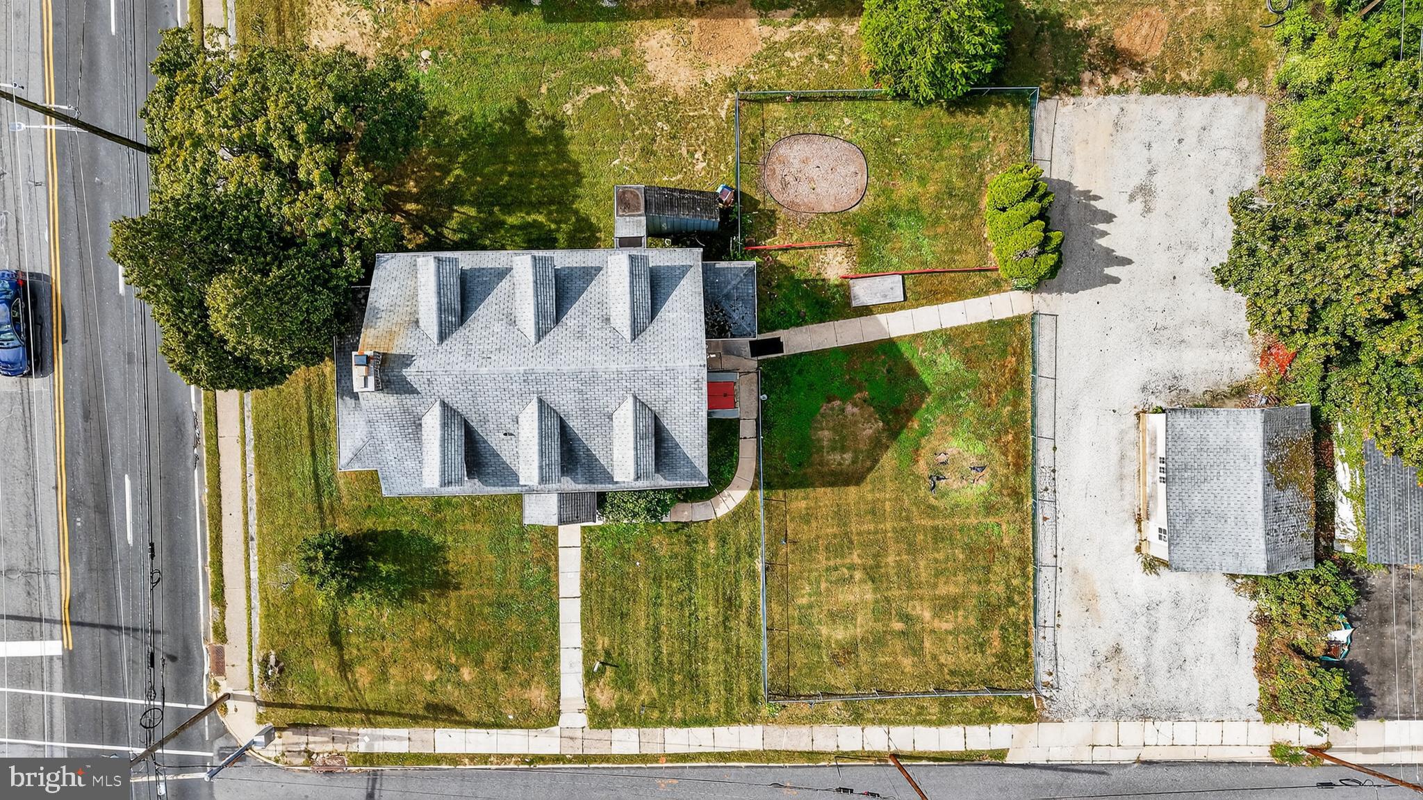 223 East Park Road Havertown, PA 19083 - Photo 12 of 43 a front view of a house with garden