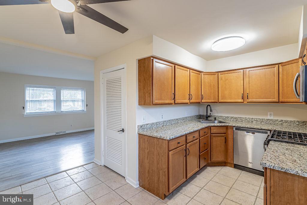 802 Mt Road Burlington, NJ 08016 - Photo 5 of 25 Gallery Image 5