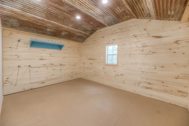 $699,900 | 446 County Road 3550, Woodville, TX 75979