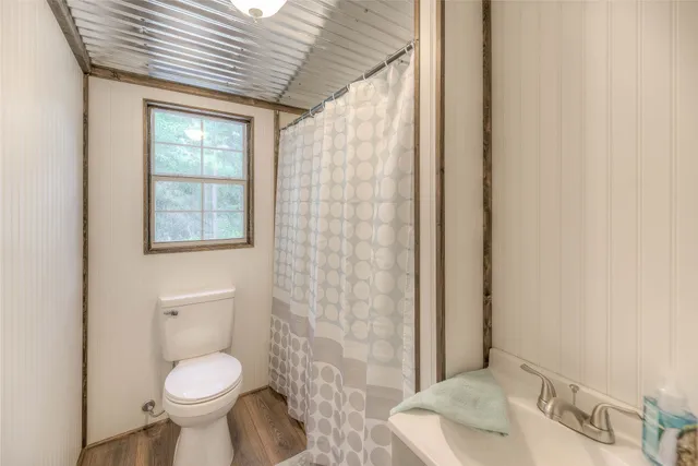 $699,900 | 446 County Road 3550, Woodville, TX 75979