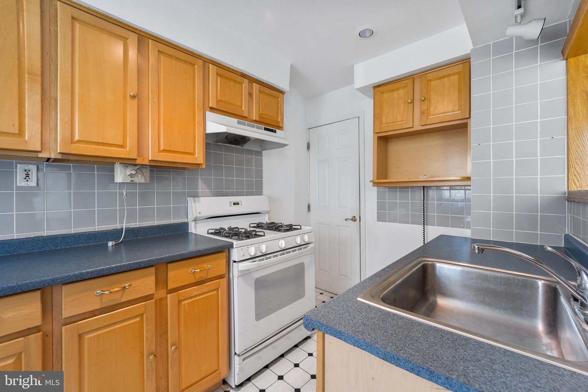 3547 Rhawn Street Philadelphia, PA 19136 - Photo 8 of 21 Gallery Image 8