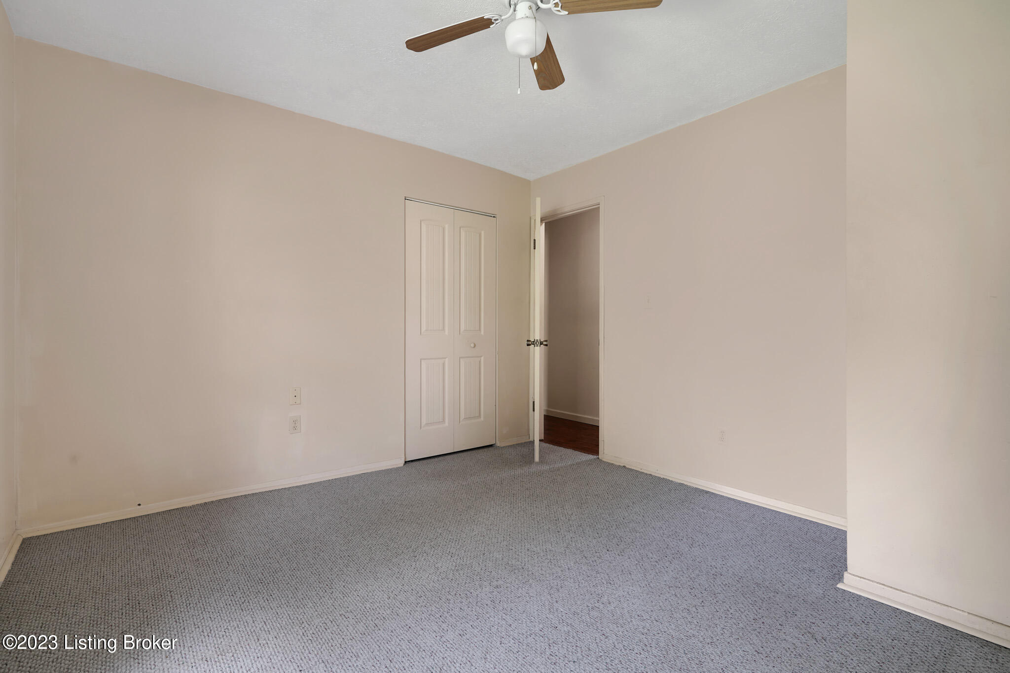 4410 Lambert Road Louisville, KY 40219 - Photo 22 of 39 26-DSC05948