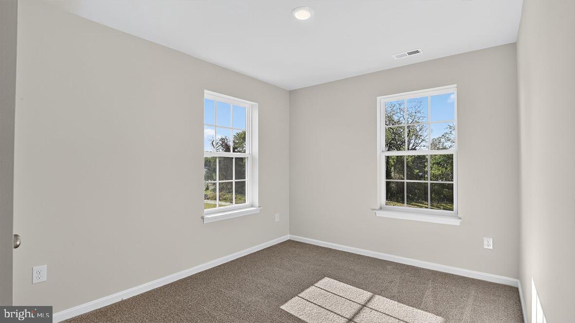 204 Bentz Avenue Villas, NJ 08251 - Photo 18 of 22 an empty room with windows